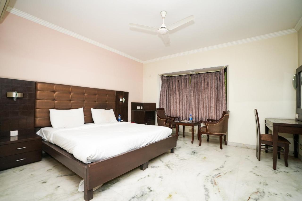 Stay Well Hotels & Homes Gurgaon Exteriör bild