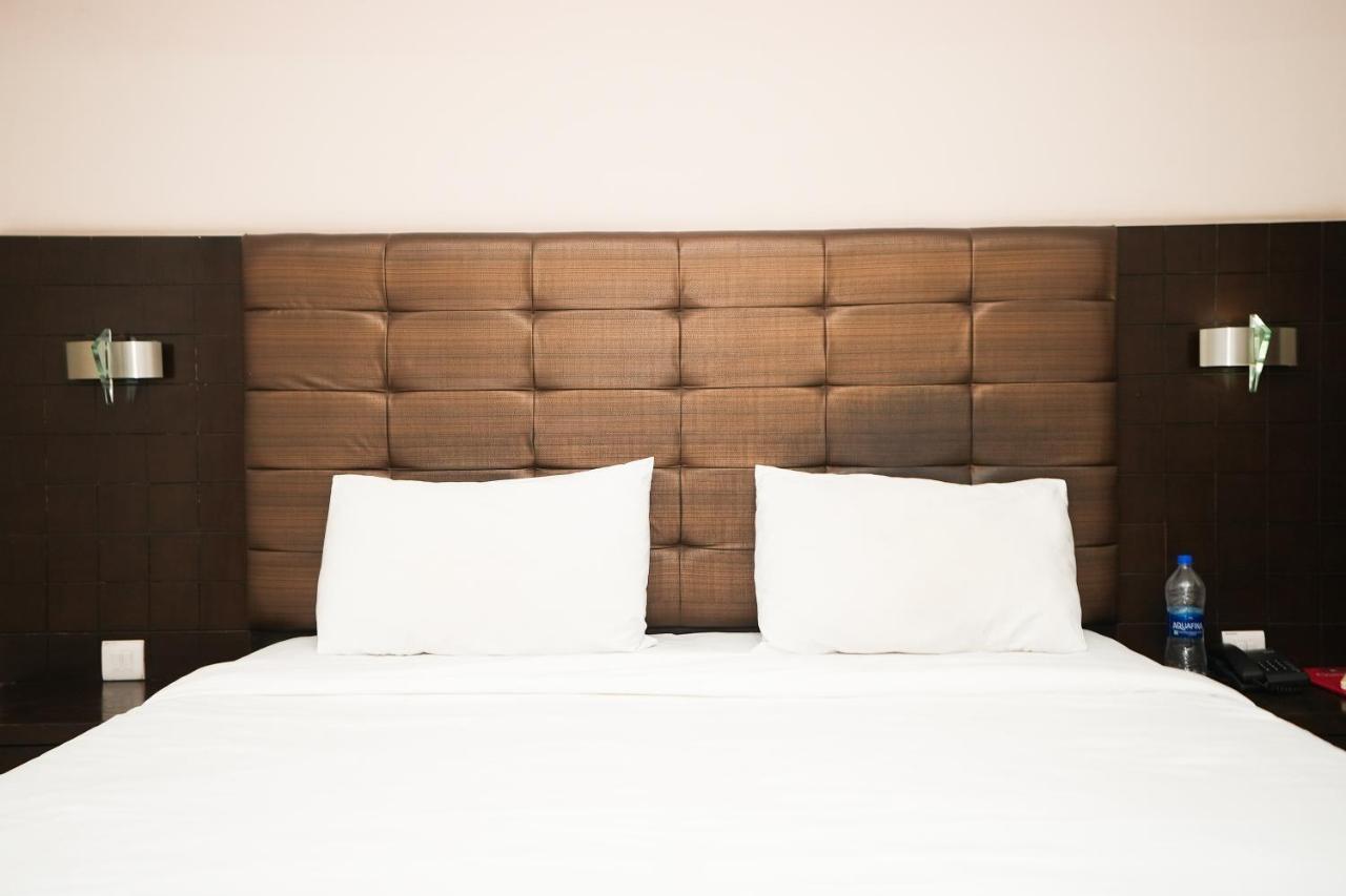 Stay Well Hotels & Homes Gurgaon Exteriör bild
